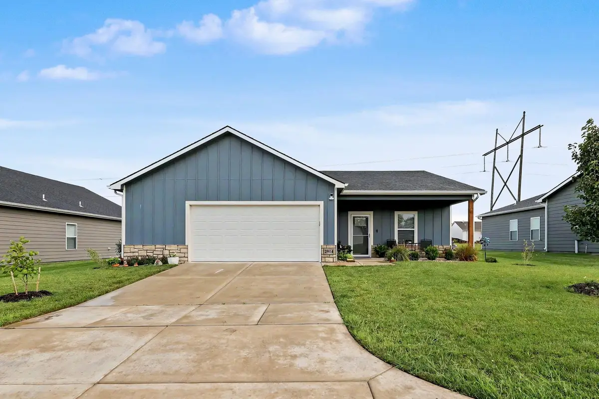 2914 E Highridge St, Park City, KS 67219 - #1