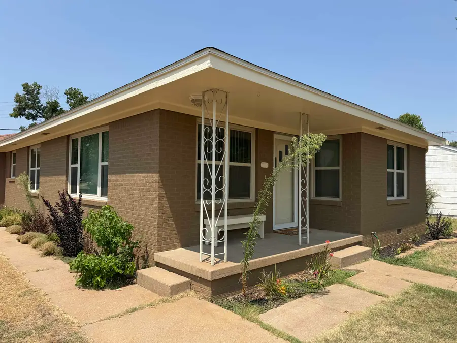 1701 N Main, Kingman, KS 67068 - #2
