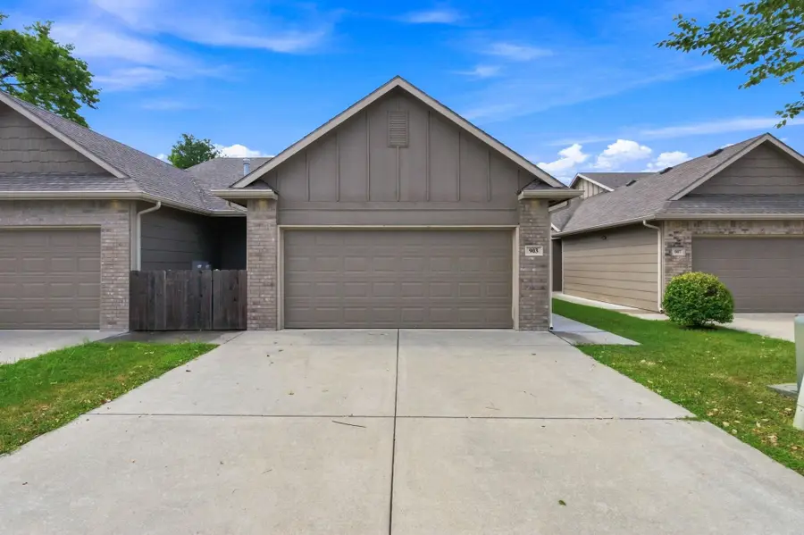 901-903 W Onewood Pl, Andover, KS 67002 - #2