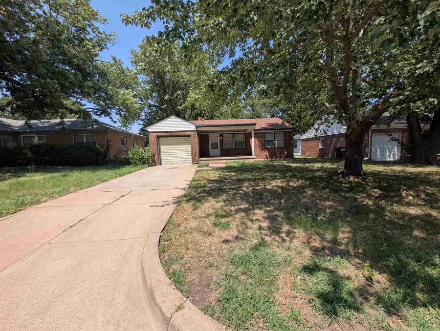 6008 E Castle Dr, Wichita, KS 67218 - #2
