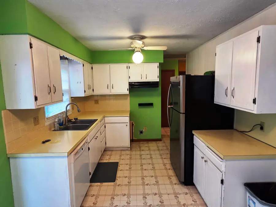 214 S Goering, Moundridge, KS 67107 - #3