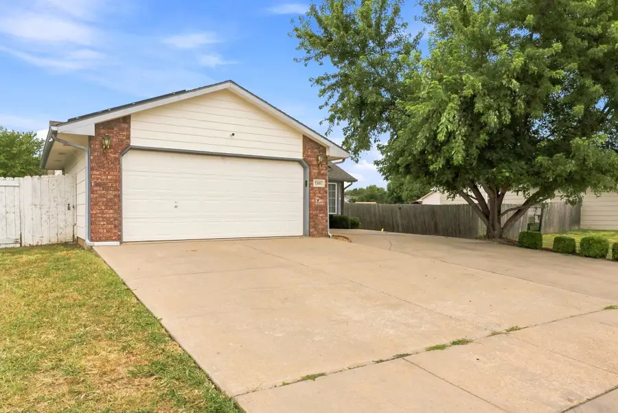 1801 S Smithmoor St, Wichita, KS 67207 - #3