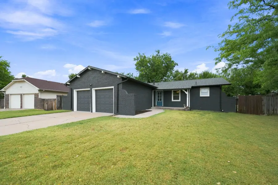2246 S Lori Ln, Wichita, KS 67207 - #2