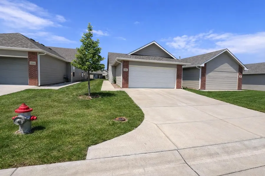 5412-5414 N Colburn Street, Bel Aire, KS 67220 - #2