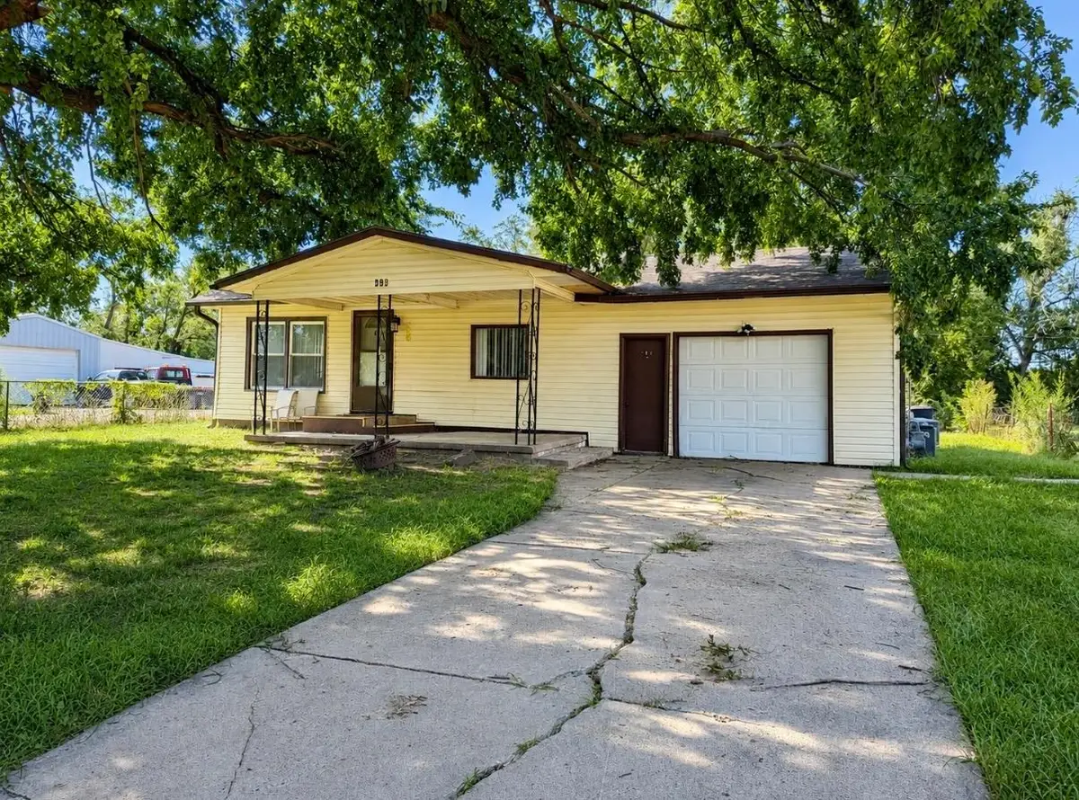 420 E Otis Ave, Salina, KS 67401 - #1