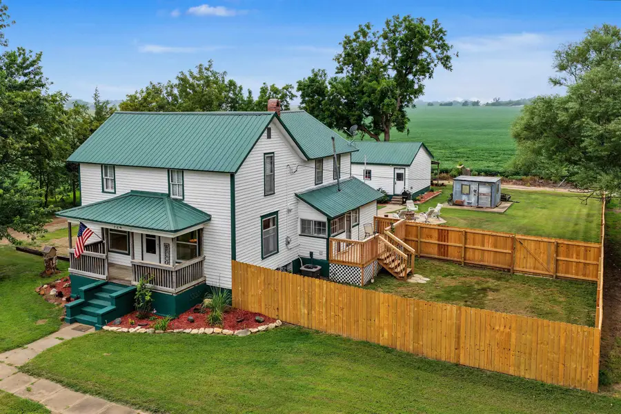 724 N Melbert Ave, Gypsum, KS 67448 - #2