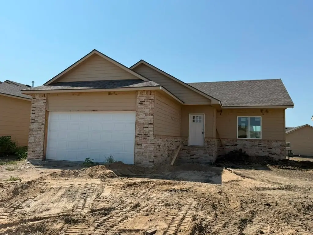 8973 E Joshua St, Bel Aire, KS 67226 - #1