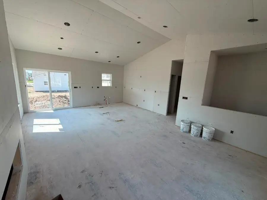 8991 N Joshua Dr, Bel Aire, KS 67226 - #3