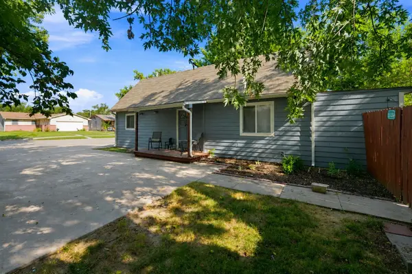 752 N Mount Carmel Ave, Wichita, KS 67203