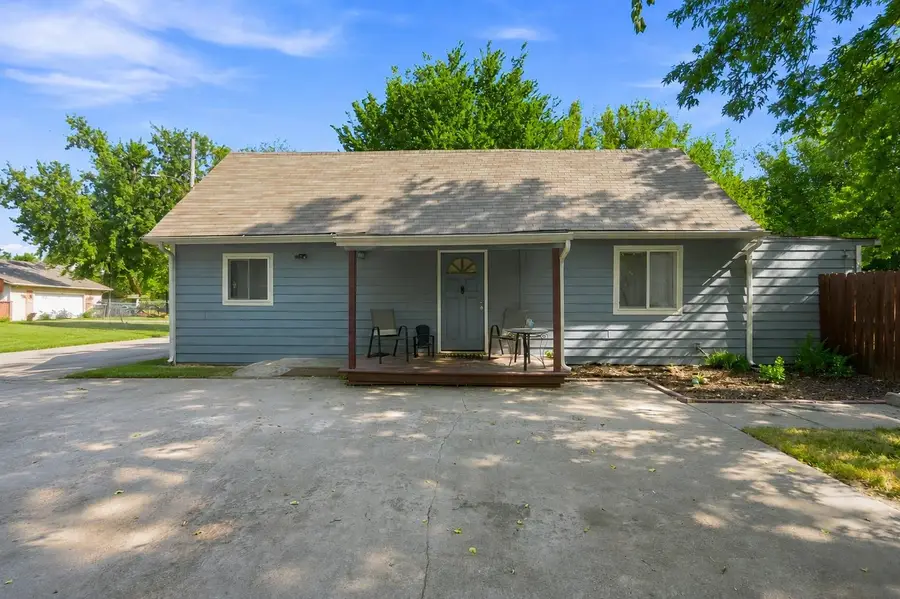 752 N Mount Carmel Ave, Wichita, KS 67203 - #2