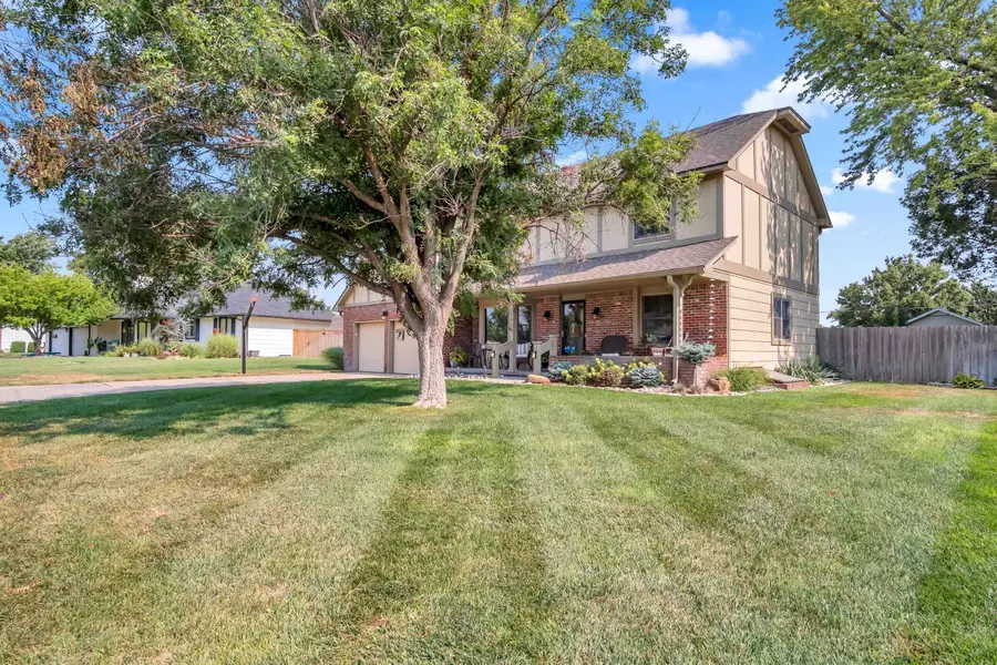 848 Trinity Ct, Newton, KS 67114 - #2