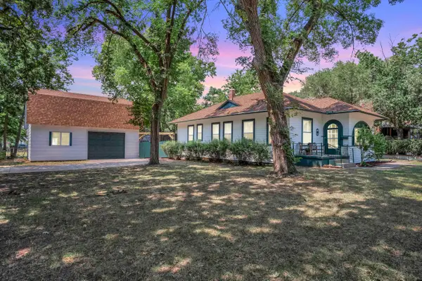 117 Harrison, Newton, KS 67114