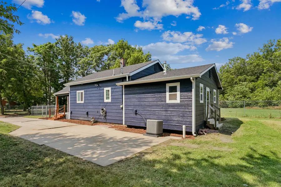 2016 E Chishom St, Wichita, KS 67214 - #3