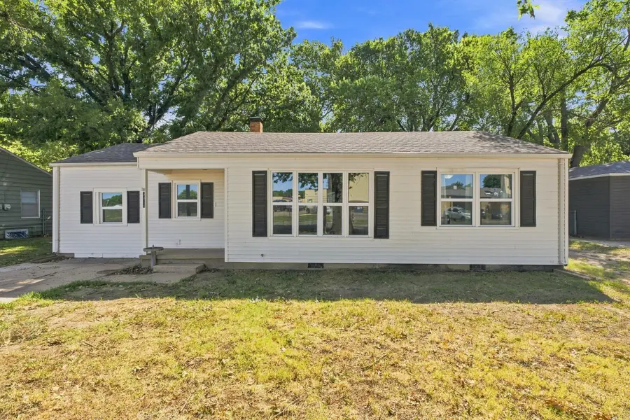 3016 N Charles Ave, Wichita, KS 67204 - #2