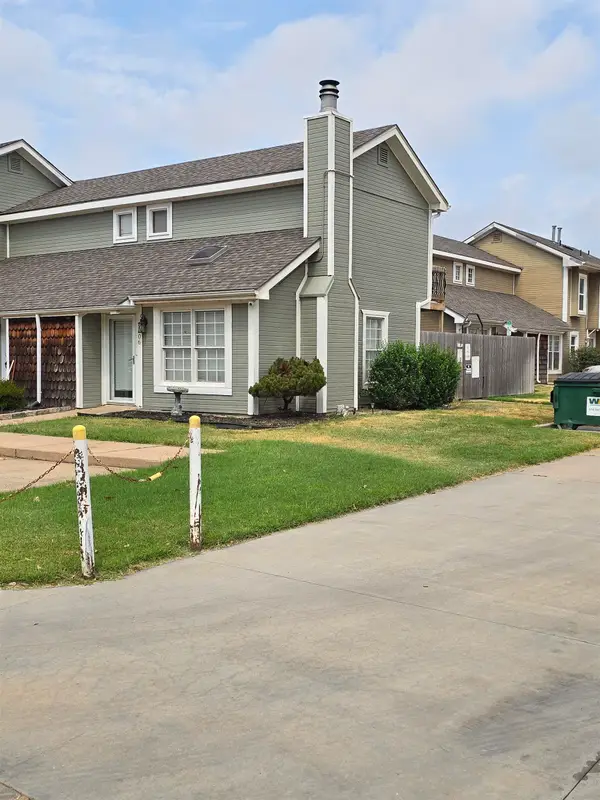 6725 W Shade, Wichita, KS 67212