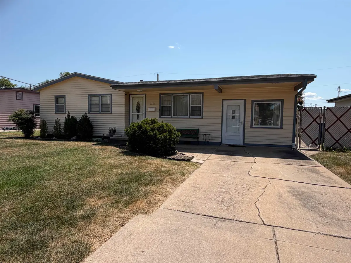 2321 W Grant, Wichita, KS 67213 - #1