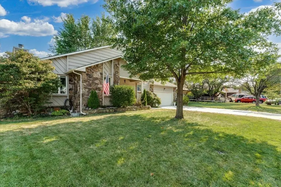 1713 E Brendonwood Rd, Derby, KS 67037 - #2