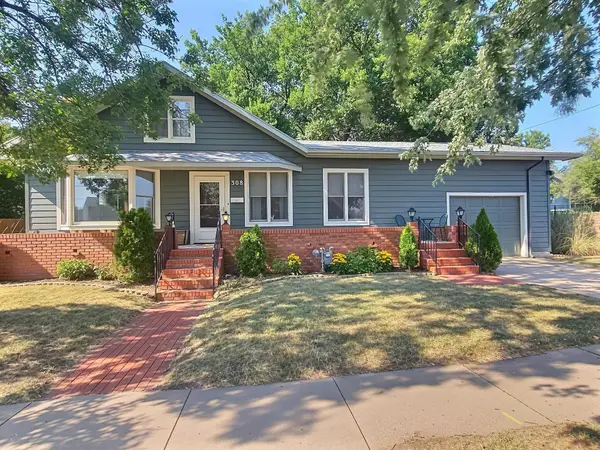 308 SE 2nd St, Newton, KS 67114