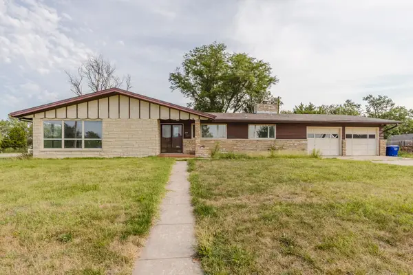 112 W F St, Hillsboro, KS 67063