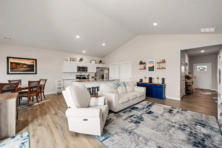 1416 Curtiss Dr., McPherson, KS 67460 - #3