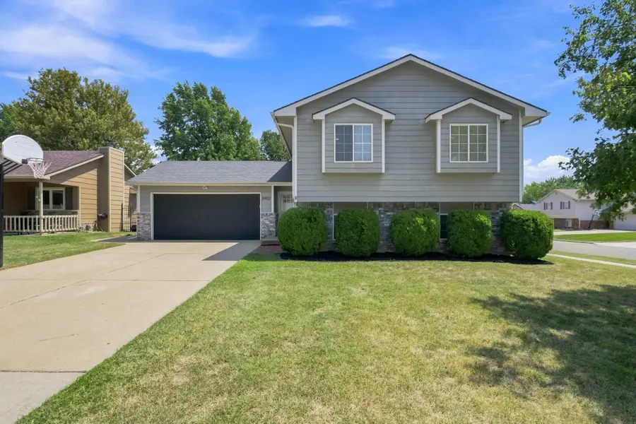 8402 W 16th Ct N, Wichita, KS 67212 - #2