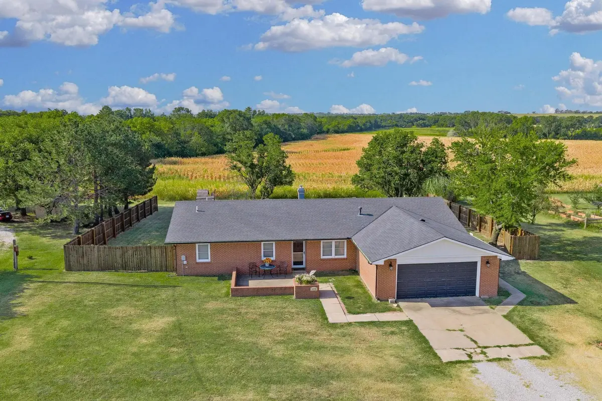 504 W Stuart St, South Haven, KS 67140 - #1