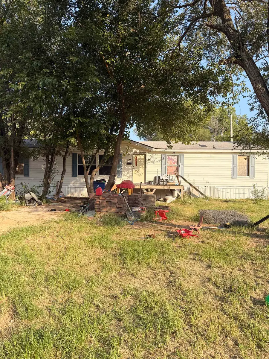 131 W Daniel, Haysville, KS 67060 - #2