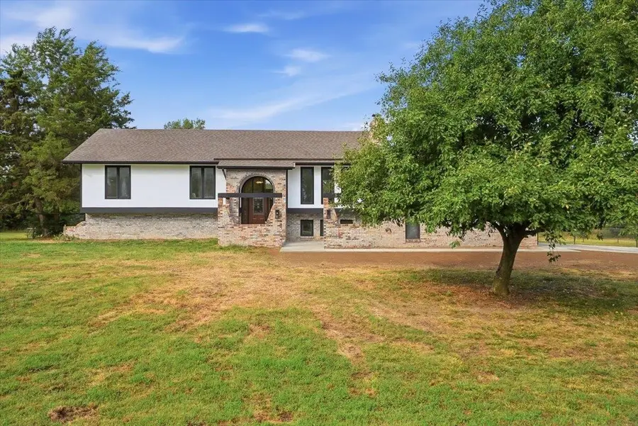 11 Pony Meadows Dr, Wichita, KS 67232 - #2