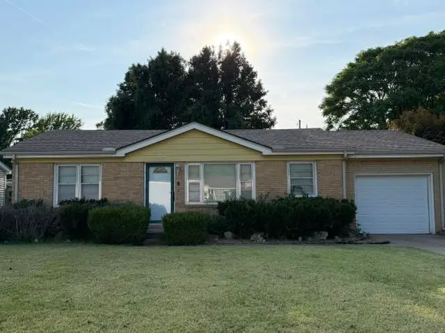 227 S Sunset Ave, Haysville, KS 67060 - #3