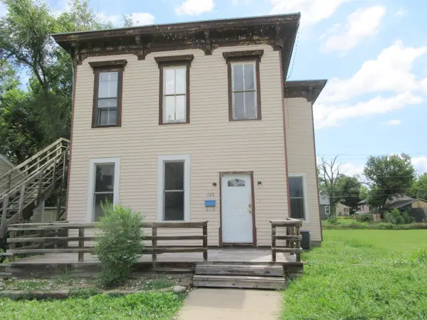 645 S 3rd Ave., Salina, KS 67401