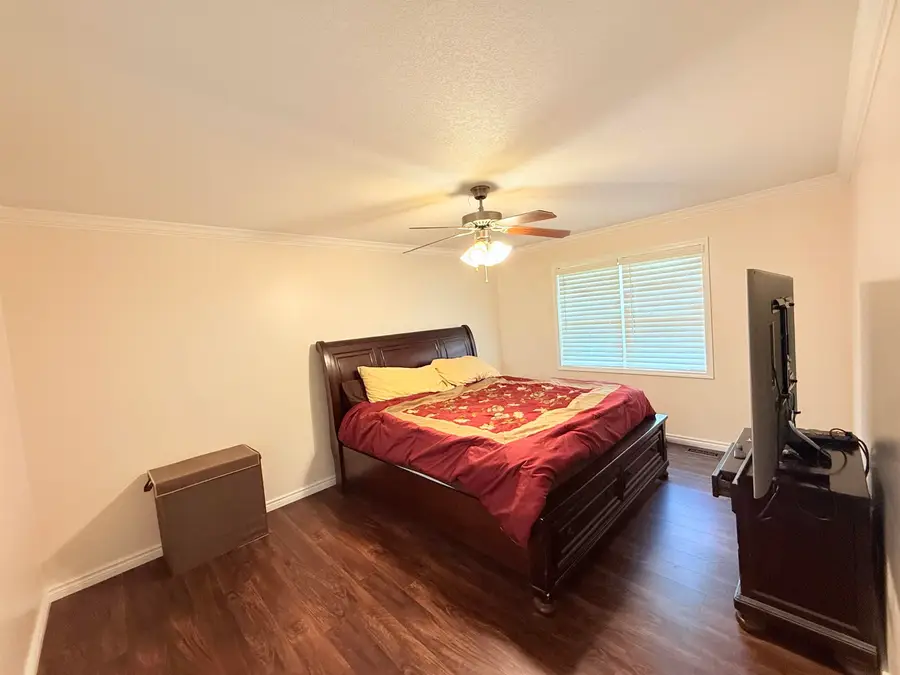 4513 SW Lakeside Dr, Topeka, KS 66610 - #2