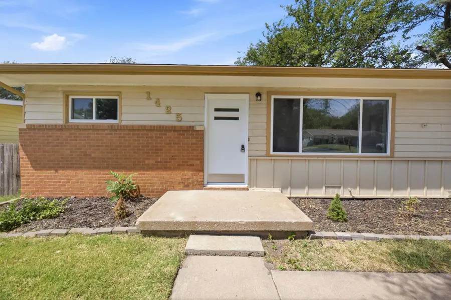 1425 N Georgie Ave, Derby, KS 67037 - #2