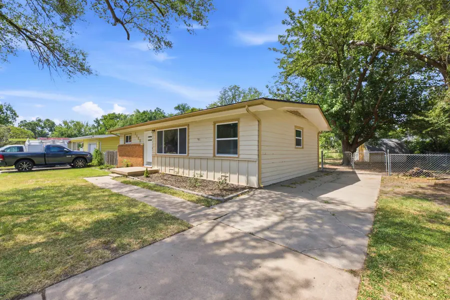 1425 N Georgie Ave, Derby, KS 67037 - #3