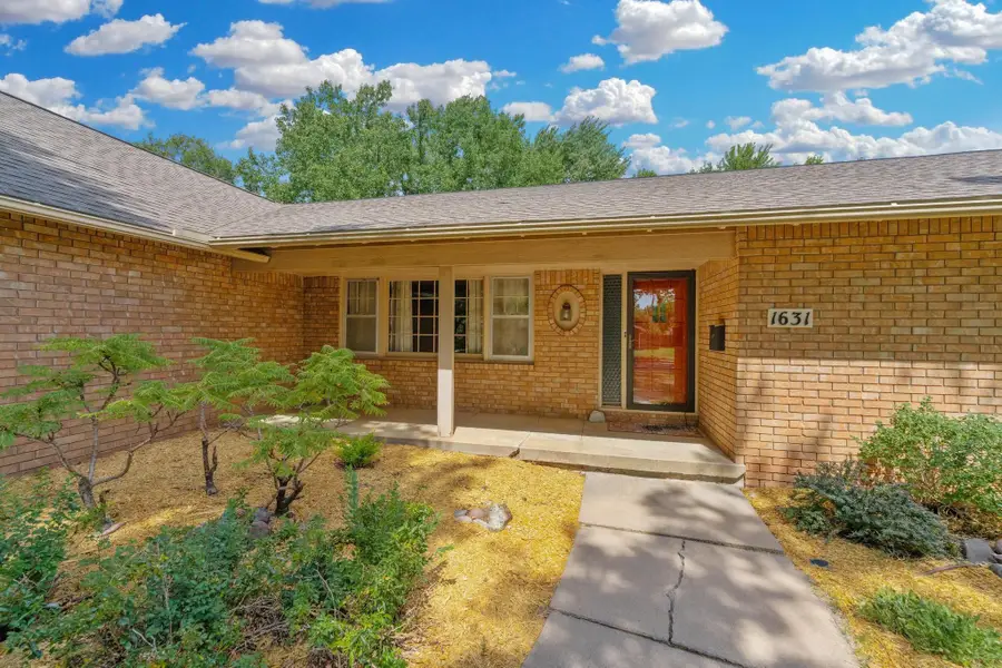 1631 N Glasgow St, Wichita, KS 67206 - #2