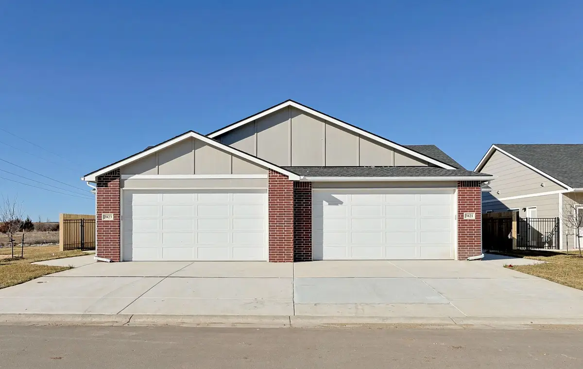 3821-3823 S Bluelake Ct, Wichita, KS 67215 - #1
