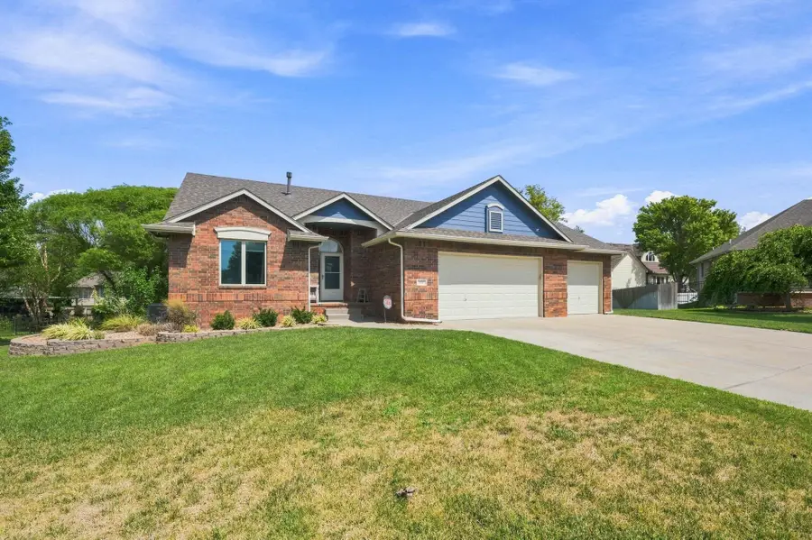 1303 S Ravenwood Ct, Derby, KS 67037 - #2