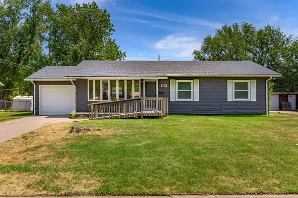 1112 N Acadia Ave, Wichita, KS 67212-3145