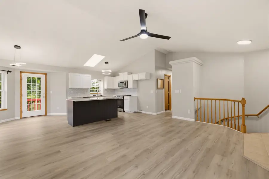 882 S Bedford Ct, Wichita, KS 67207 - #3