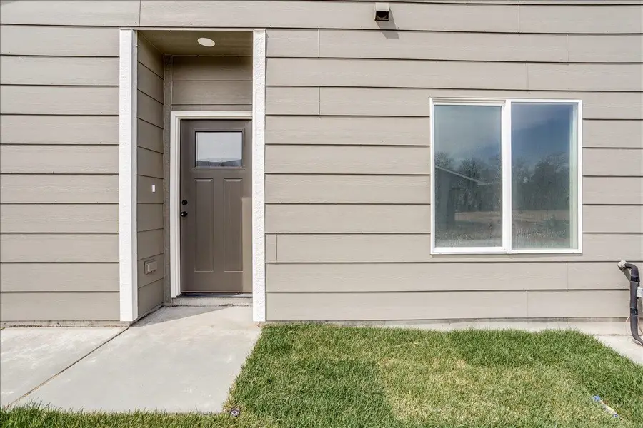 5433/5435 N Briskbay Ct., Maize, KS 67101 - #3