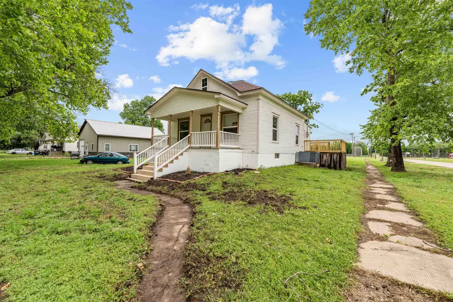 123 King St, Gypsum, KS 67448 - #2