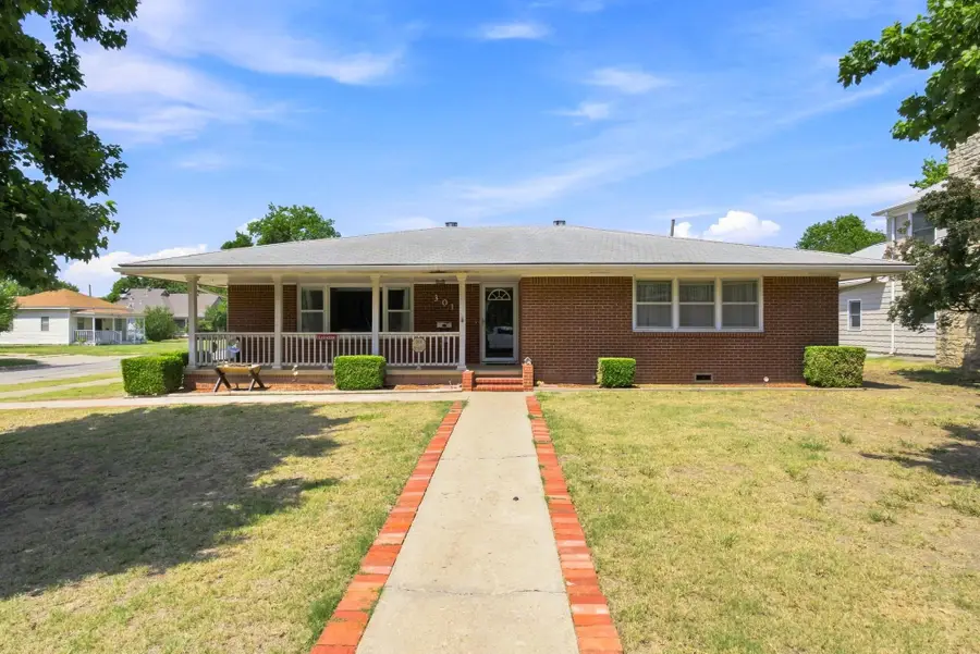 301 E 13th, Wellington, KS 67152 - #3