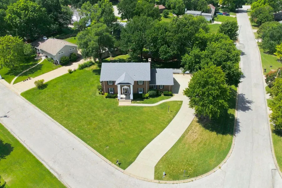 1861 Chelsea Dr, El Dorado, KS 67042 - #2