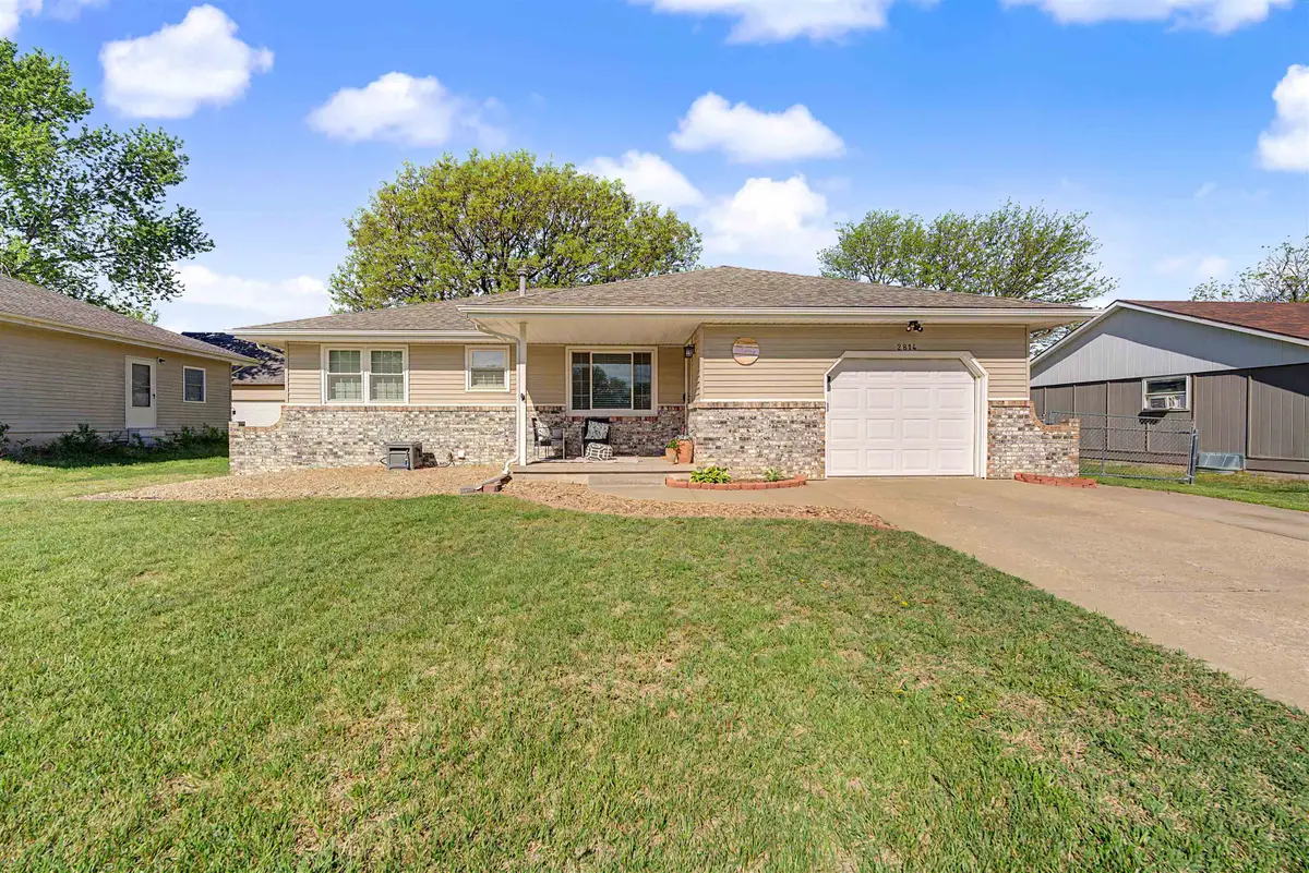 2814 Linda Ln, Salina, KS 67401 - #1