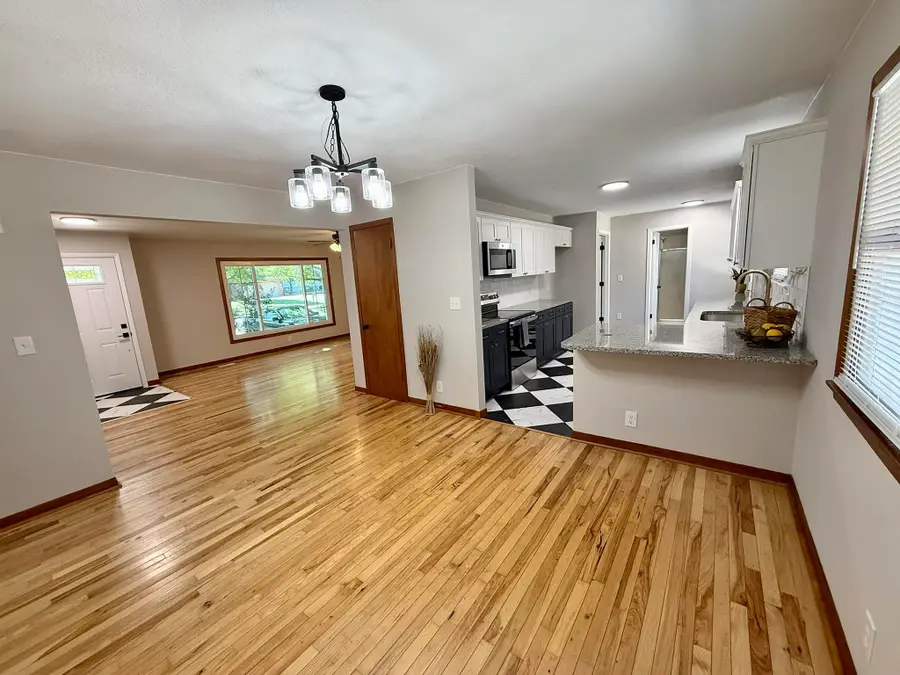 4 Regal Crescent, North Newton, KS 67117 - #2