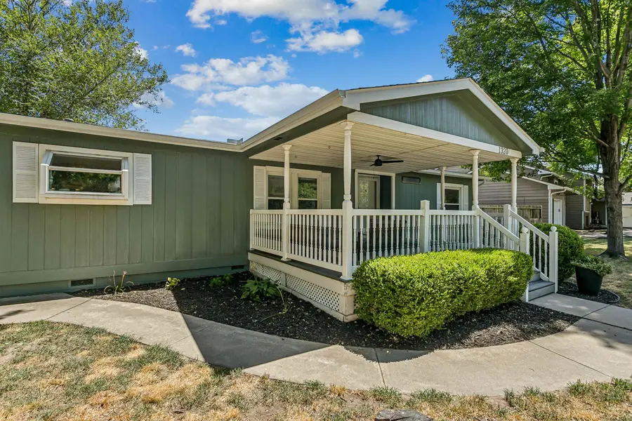 1320 N Mount Carmel Cir, Wichita, KS 67203 - #2