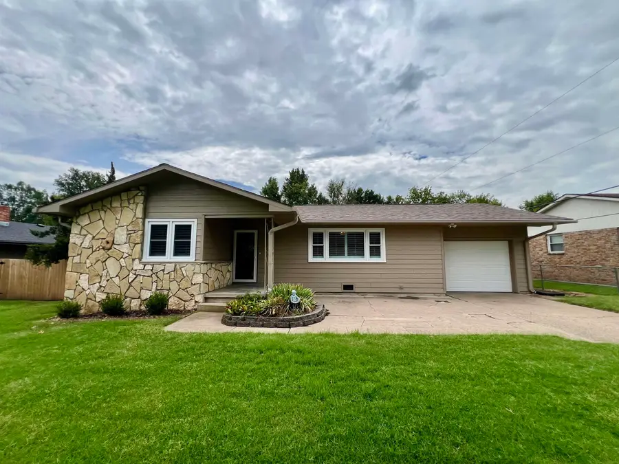 261 Greenway, Arkansas City, KS 67005 - #2