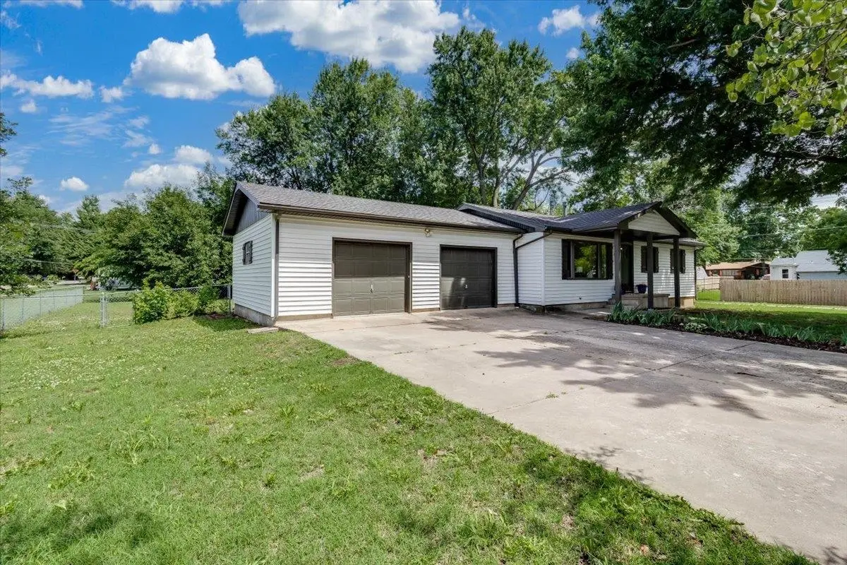 1800 Ritchie, Winfield, KS 67156 - #1