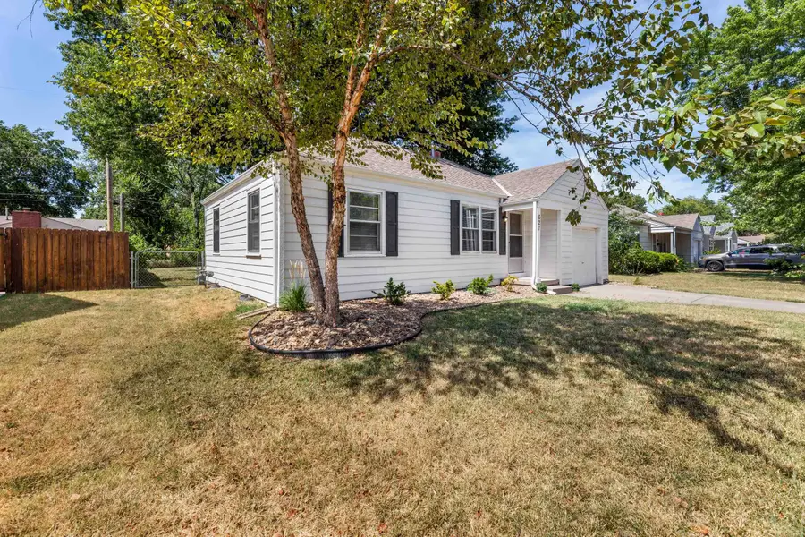 627 S Barlow, Wichita, KS 67207 - #2