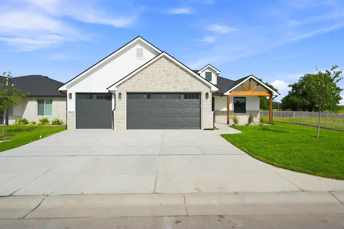861 N Speyside, Andover, KS 67002 - #1