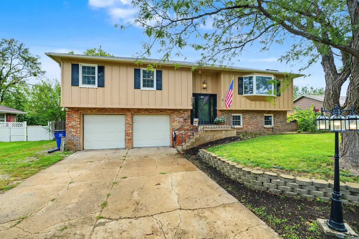2379 Montclair Dr, Salina, KS 67401 - #1